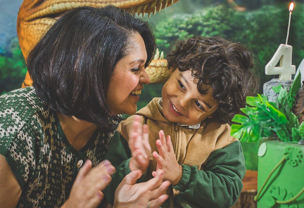 Fotografia documental de festa infantil em Curitiba - Buffet City of Colors
